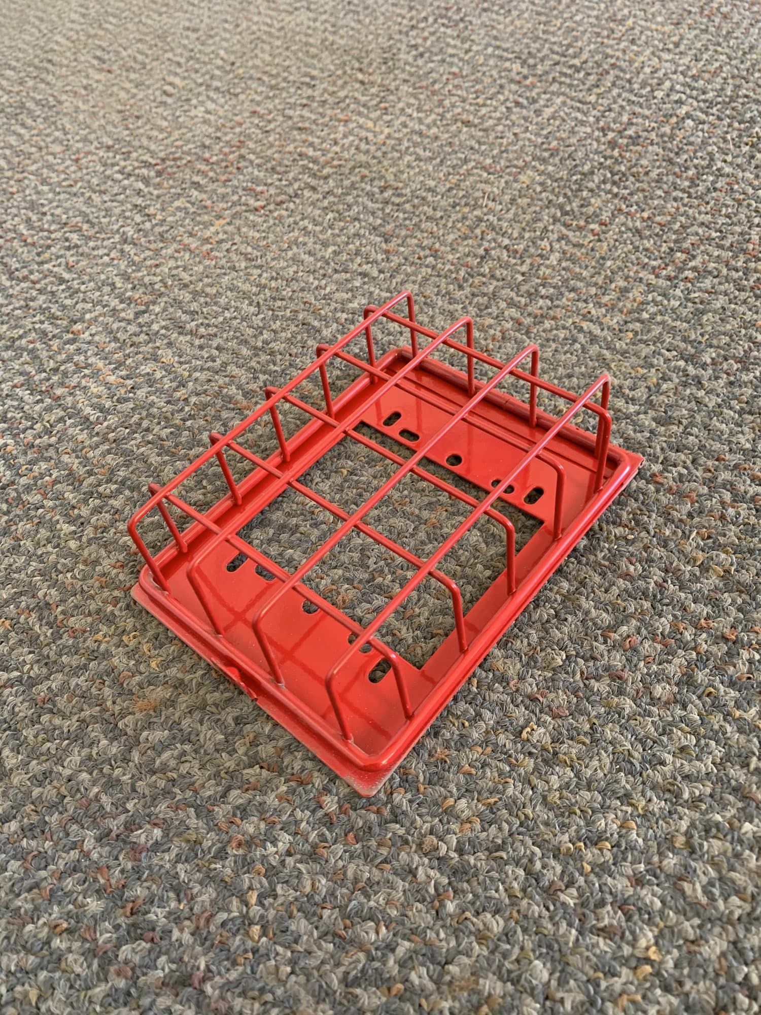 Wire light guard for hanging display lighting