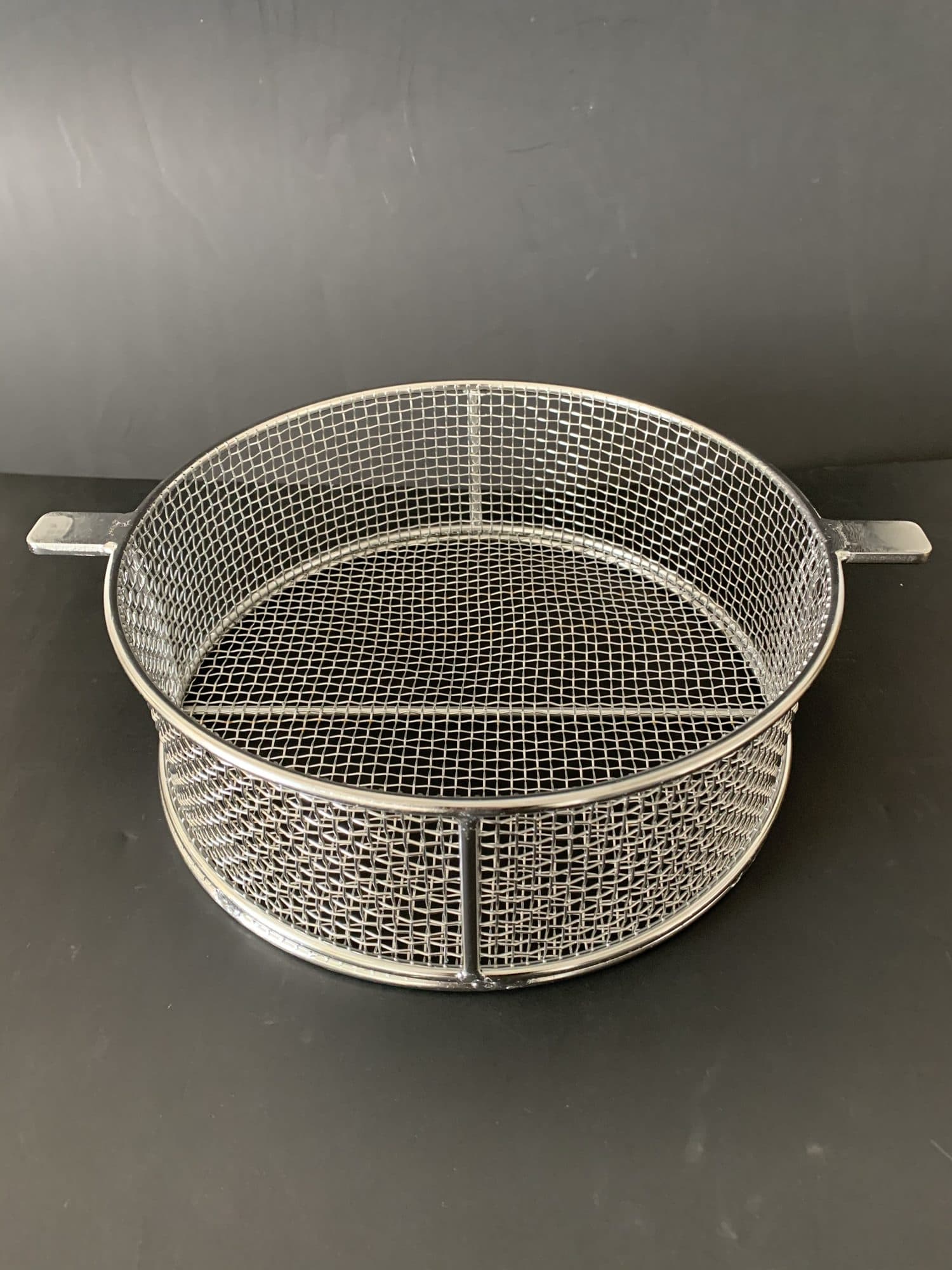 Round fine mesh wire colander basket with side handles
